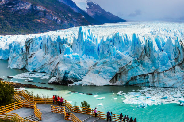 Paseo en barco por el Lago Argentino en El Calafate, Argentin