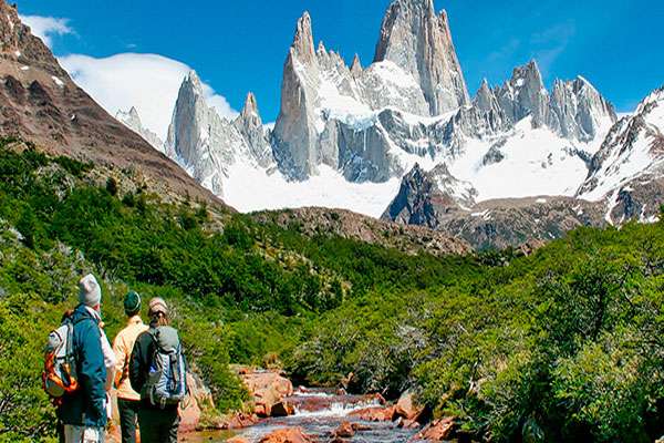 Senderismo en el Monte Fitz Roy en El Chaltén, Argentina