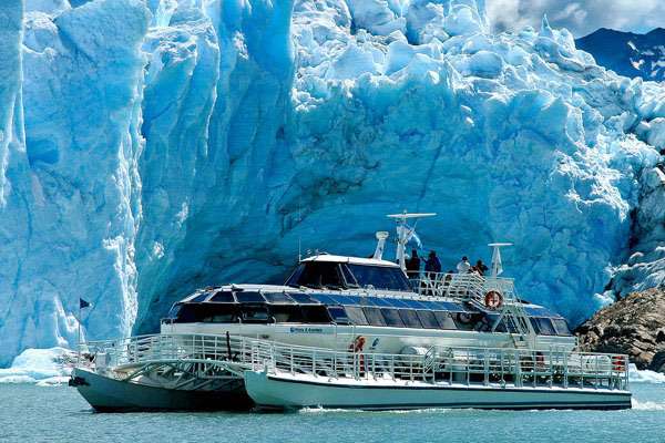 Exploring the Perito Moreno Glacier in El Calafate, Argentina