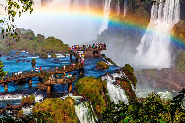 Explorando la Garganta del Diablo en las Cataratas del Iguazú, Argentina