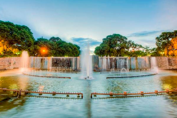 Touring the city of Mendoza, Argentina