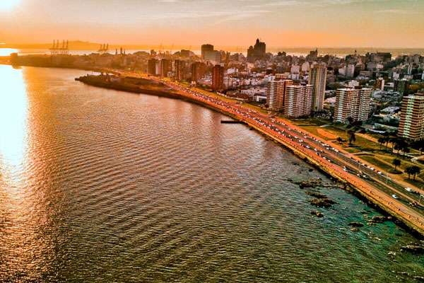 Explorando la Ciudad Vieja de Montevideo, Uruguay