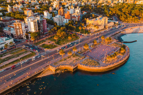  Discovering the Solís Theatre in Montevideo, Uruguay 