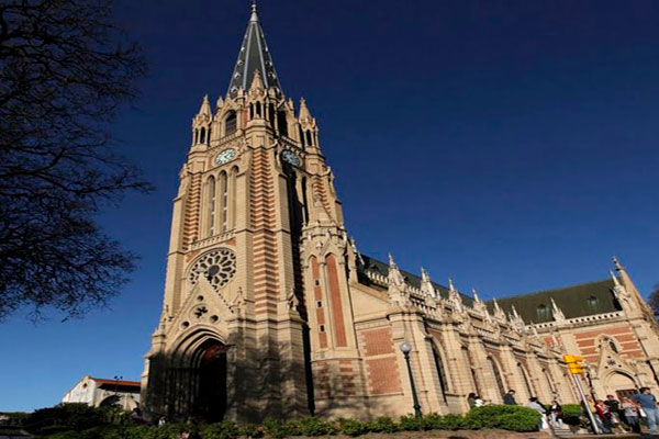 Visitando la catedral de San Isidro, Buenos Aires