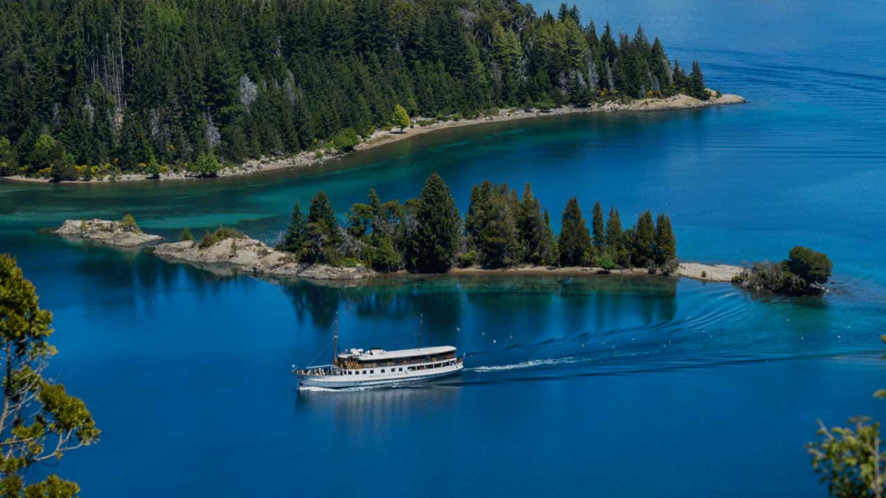 3 Explora lo mejor de Bariloche en este tour de 5 días: Aventura al pie del Cerro Tronador, exploración en Puerto Blest y travesía por la Ruta de los Siete Lagos