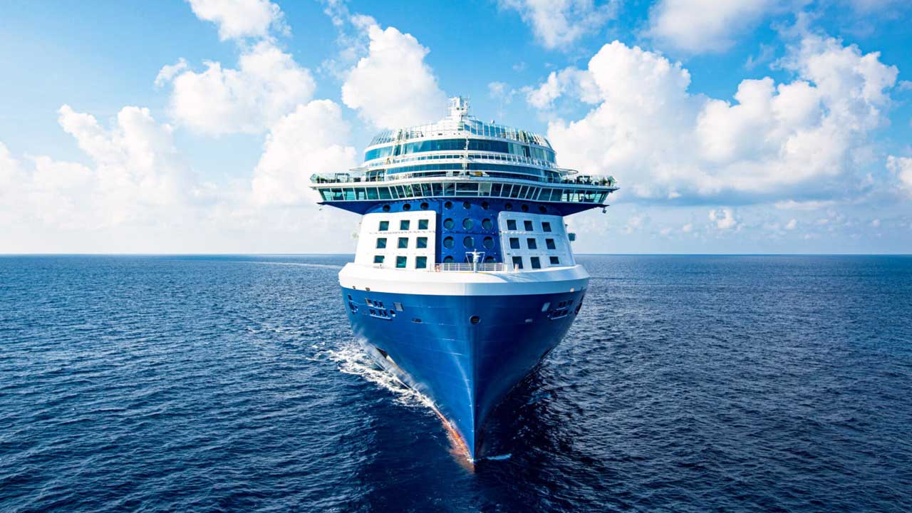 6 Embark on an unforgettable journey departing from Buenos Aires.