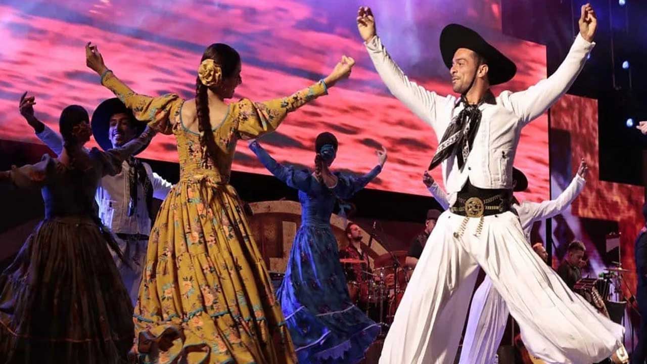 2 Embárcate en una jornada única hacia el corazón de la cultura gaucha con un tour a una estancia tradicional