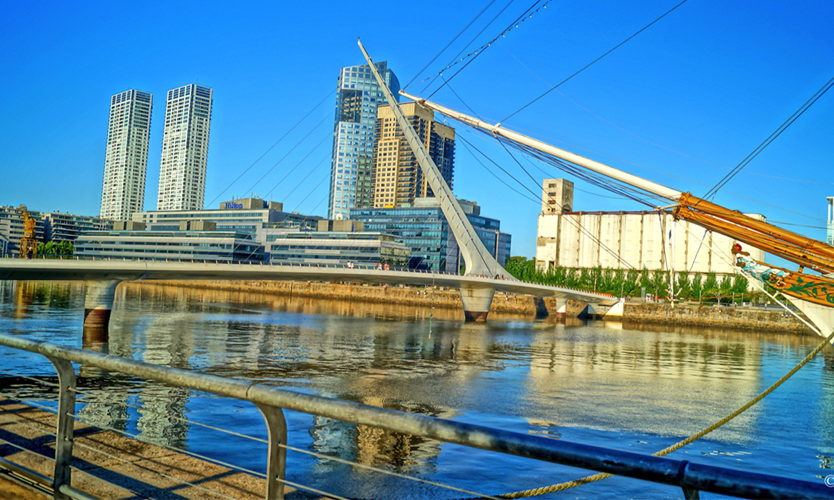 2 Disfruta de una semana en Argentina con nuestro tour por Buenos Aires y las Cataratas del Iguazú. Incluye vuelos, traslados y excursiones.