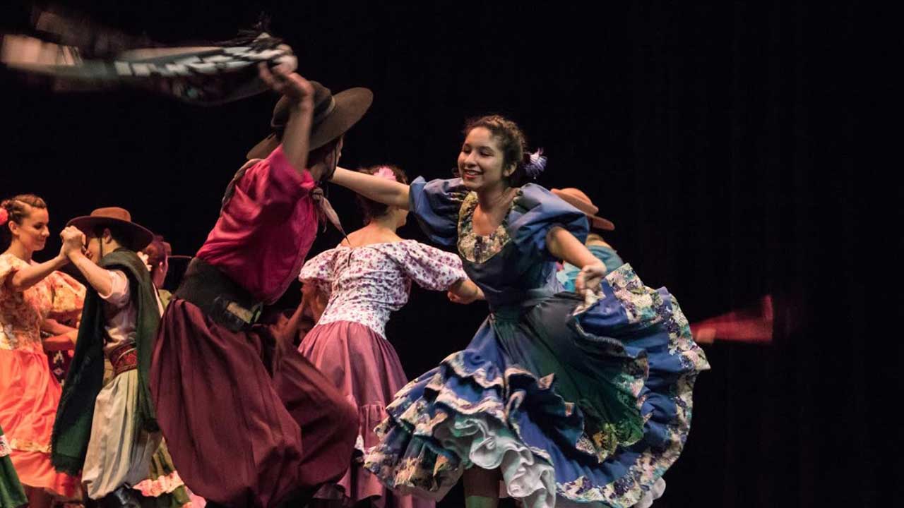 8 Disfruta de una semana en Argentina con nuestro tour por Buenos Aires y las Cataratas del Iguazú. Incluye vuelos, traslados y excursiones.