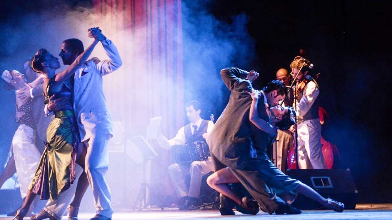 5 Experience an unforgettable night with our Tango Madero Tour in Buenos Aires.