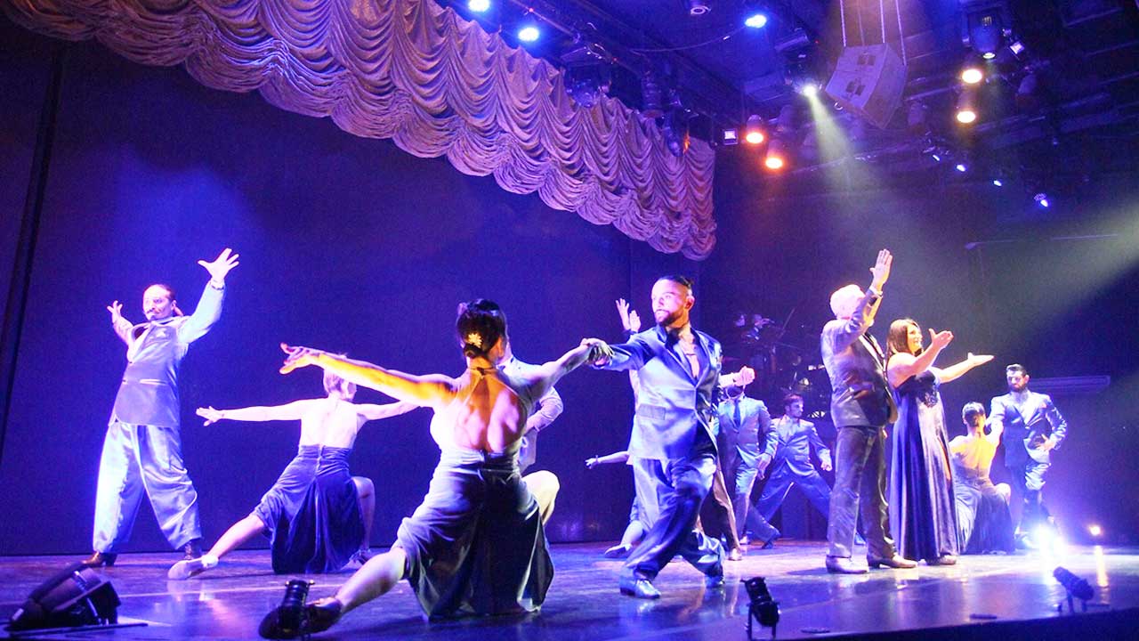 8 Experience an unforgettable night with our Tango Madero Tour in Buenos Aires.