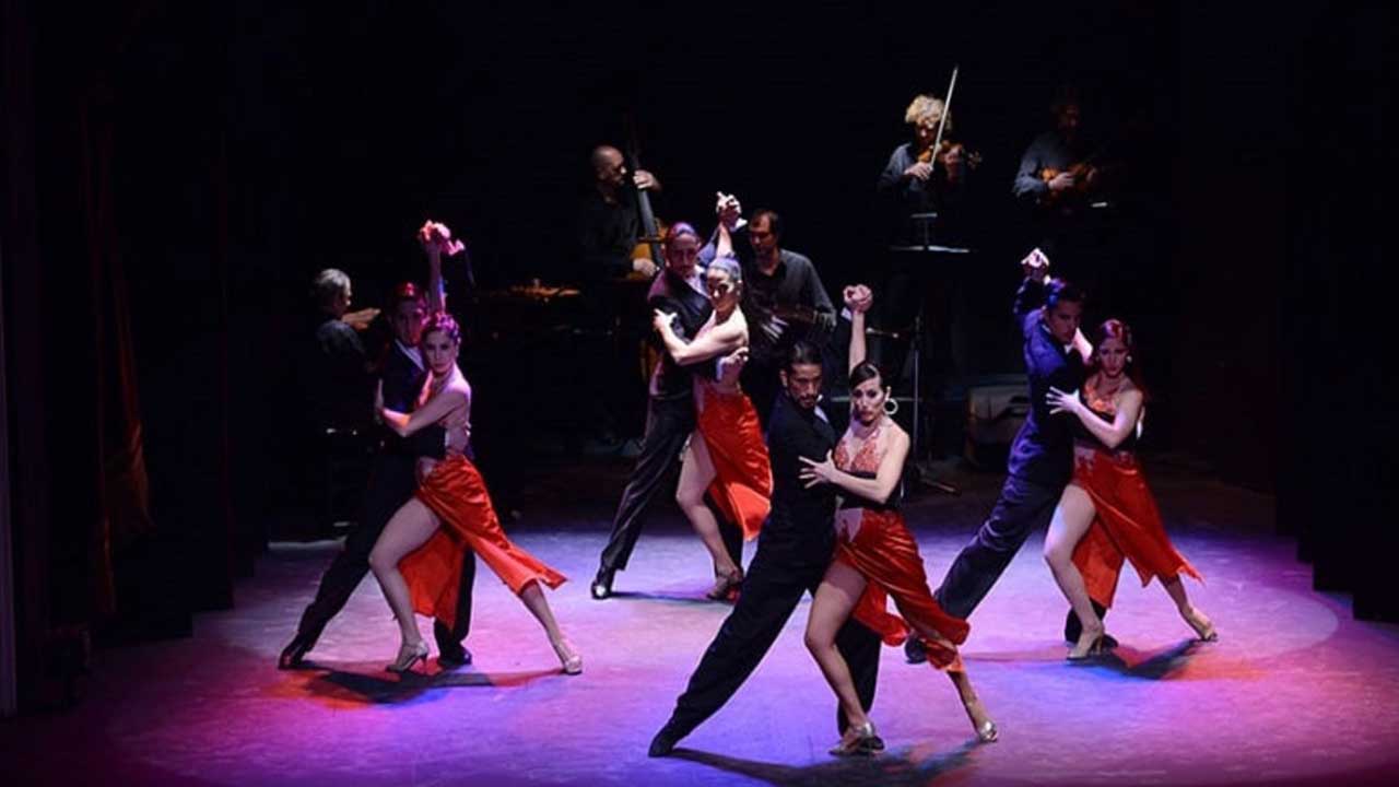 4 Experience the Tour of Argentine tango with Señor Tango, an unmatched dinner show in Buenos Aires
