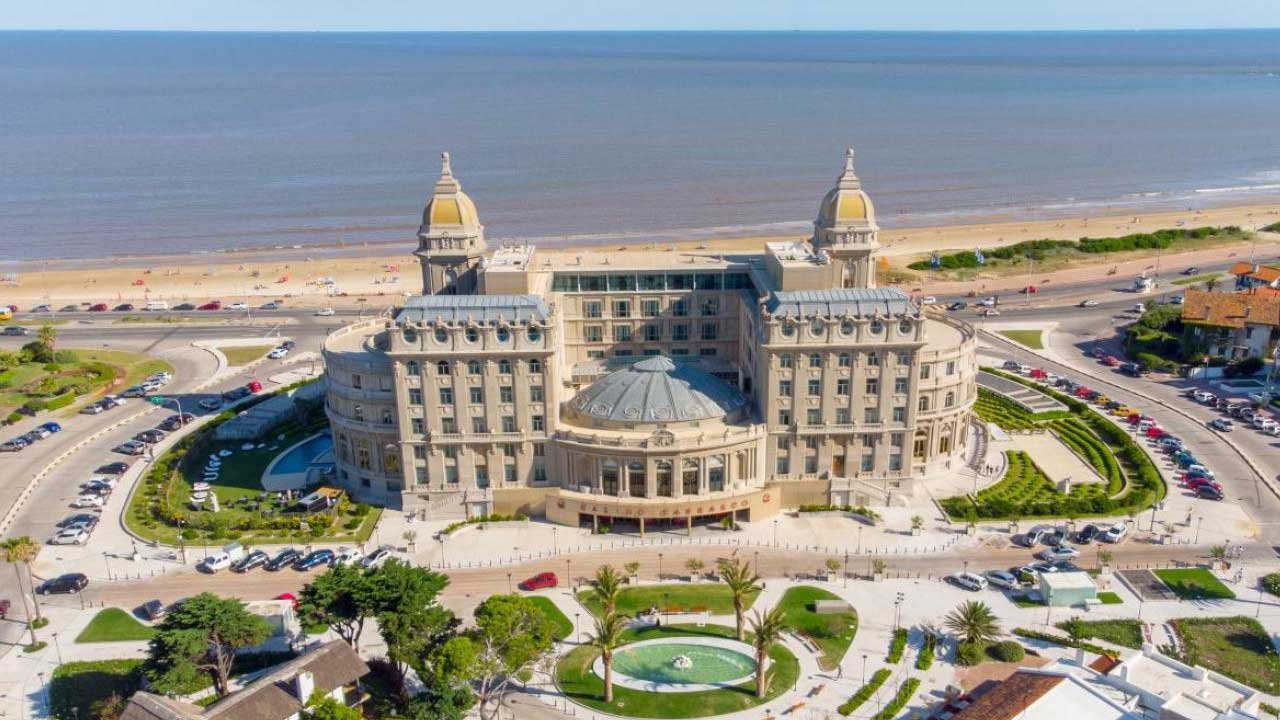 3 Embark on a day-long Montevideo Tour, blending history, culture, and scenic beauty.