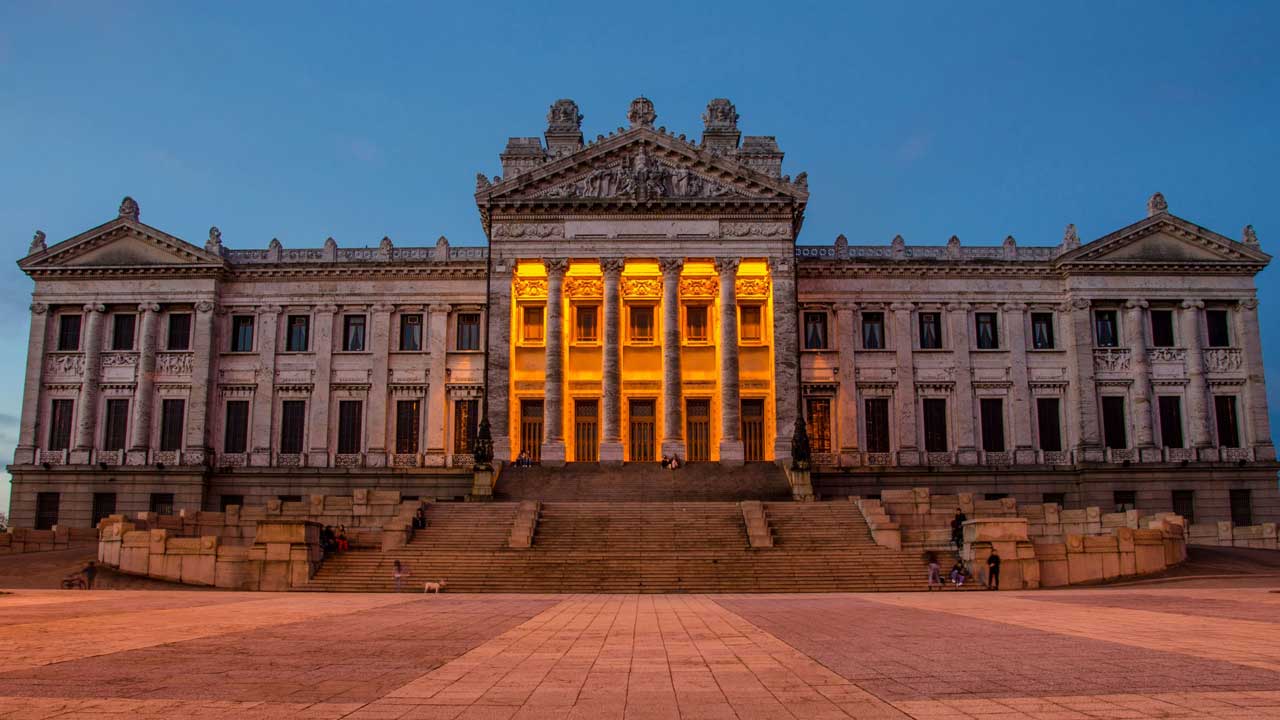 5 Embark on a day-long Montevideo Tour, blending history, culture, and scenic beauty.